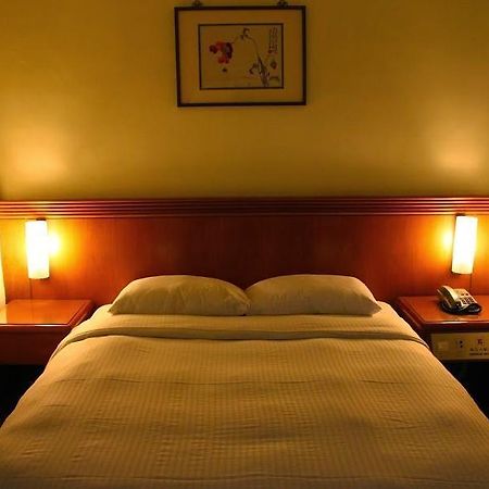 Empress Hotel Taipei Exterior photo
